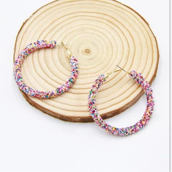 Multicolored hoops Rainbow glitter large pink red iridescent big hoop earrings - Picture 3 of 5